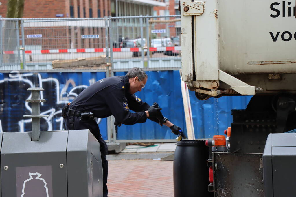 Ruim 500 jerrycans met drugsafval gevonden in ondergrondse containers