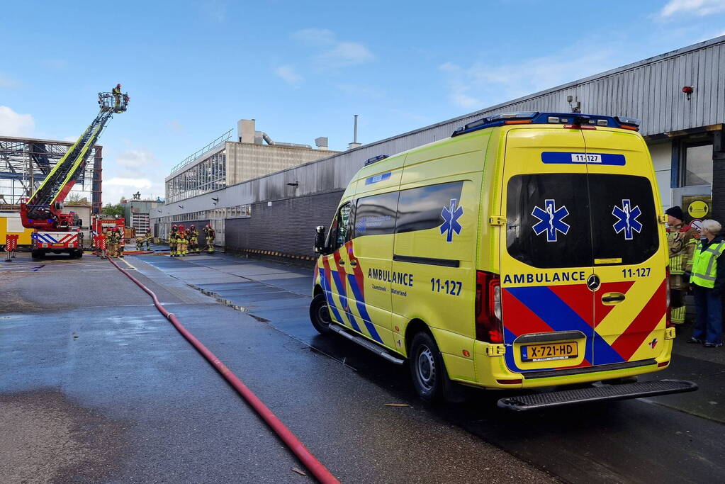 Gewonde bij brand in machine van fabriek