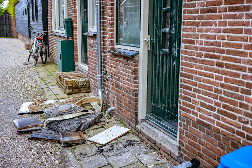 Woning onbewoonbaar door brand in keuken