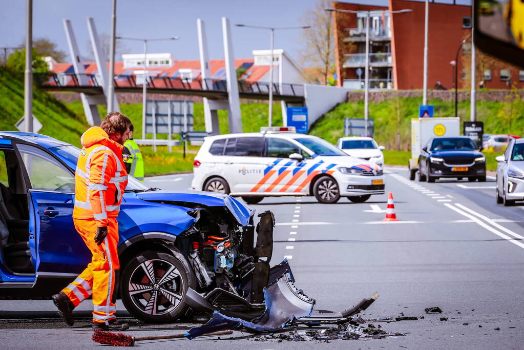 Flinke schade bij botsing op kruispunt