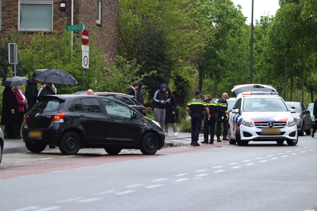 Forse schade na frontale botsing tussen auto's