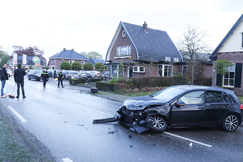 Gewonde na ongeval tussen twee voertuigen