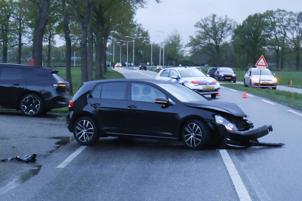 Gewonde na ongeval tussen twee voertuigen