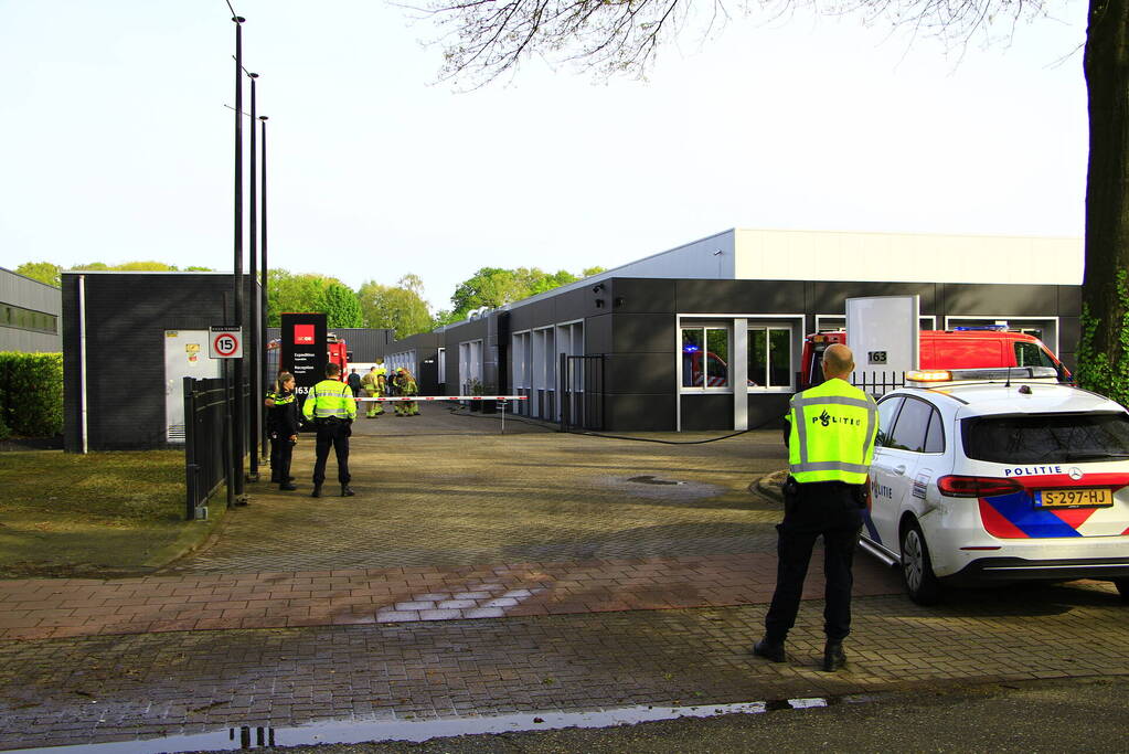 Brandweer ingezet voor brand bij bedrijfspand