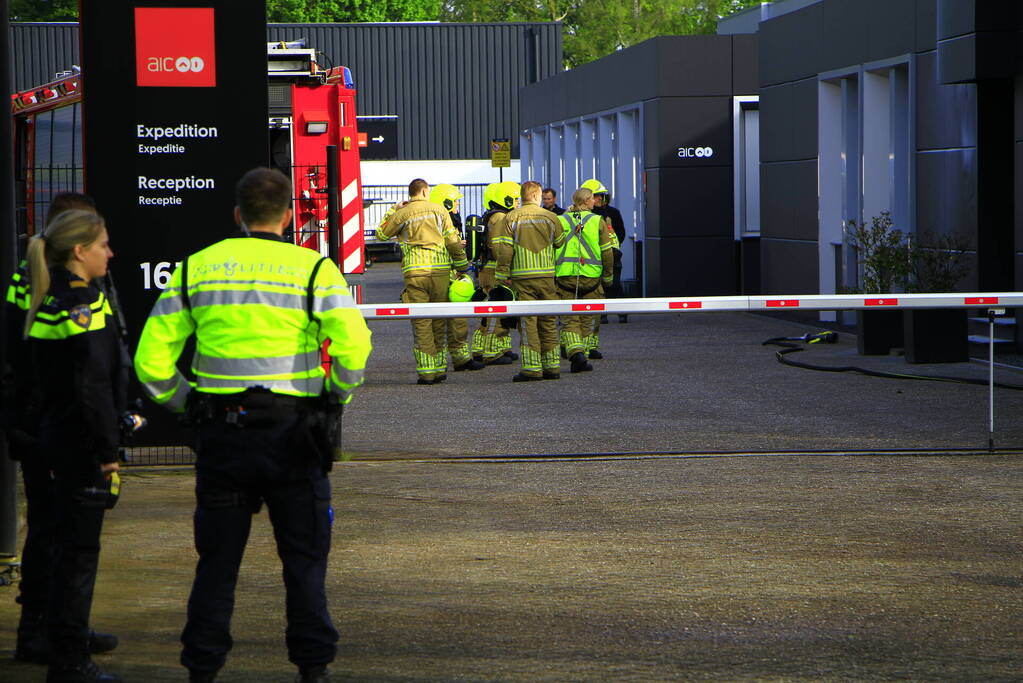 Brandweer ingezet voor brand bij bedrijfspand