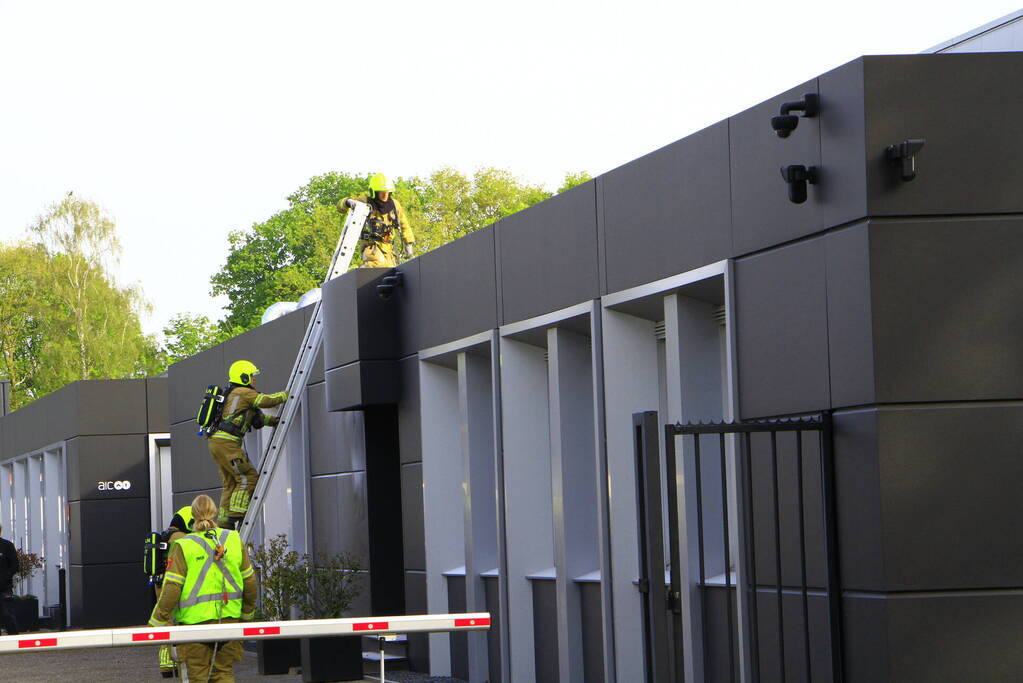 Brandweer ingezet voor brand bij bedrijfspand