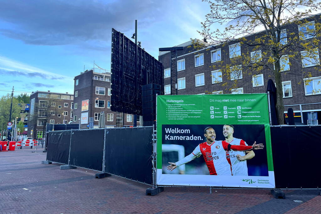 Huldiging plein loopt vol met Feyenoord-fans