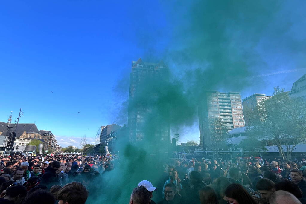 Huldiging plein loopt vol met Feyenoord-fans