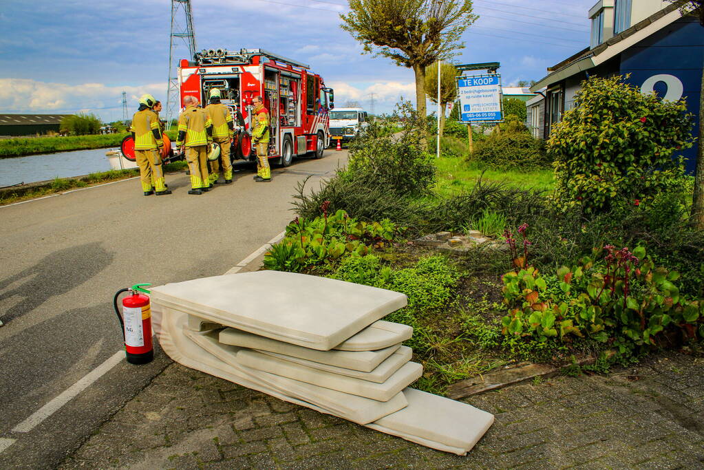 Brand motorcompartiment van sloep