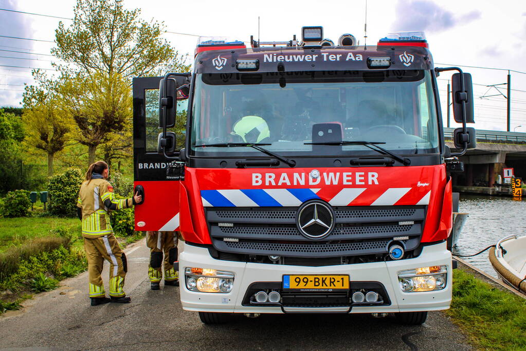 Brand motorcompartiment van sloep