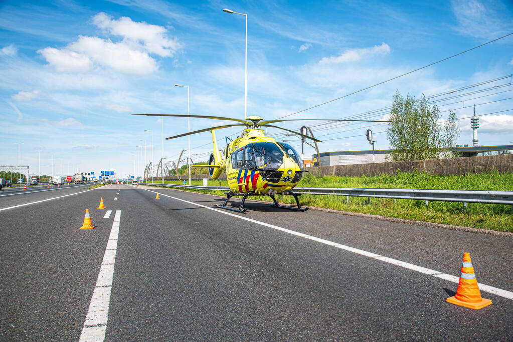 Ernstig ongeval tussen bestelbus en vrachtwagen