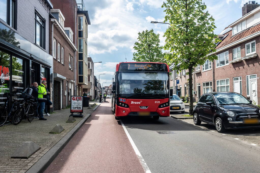 Fietsers gewond bij aanrijding met stadsbus