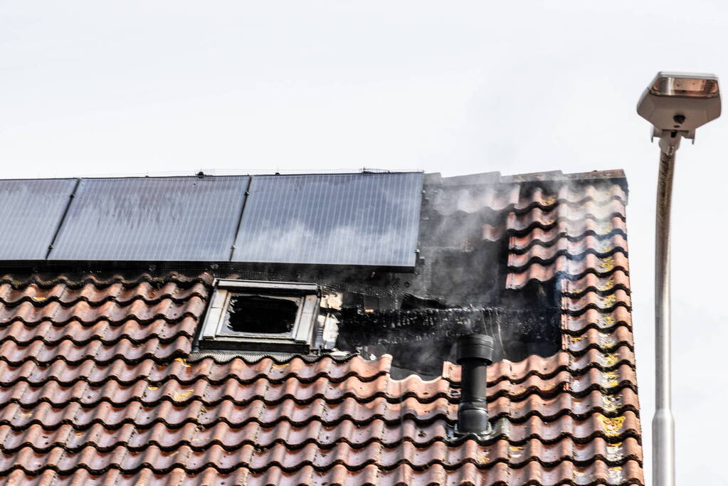 Veel rookontwikkeling bij uitslaande woningbrand