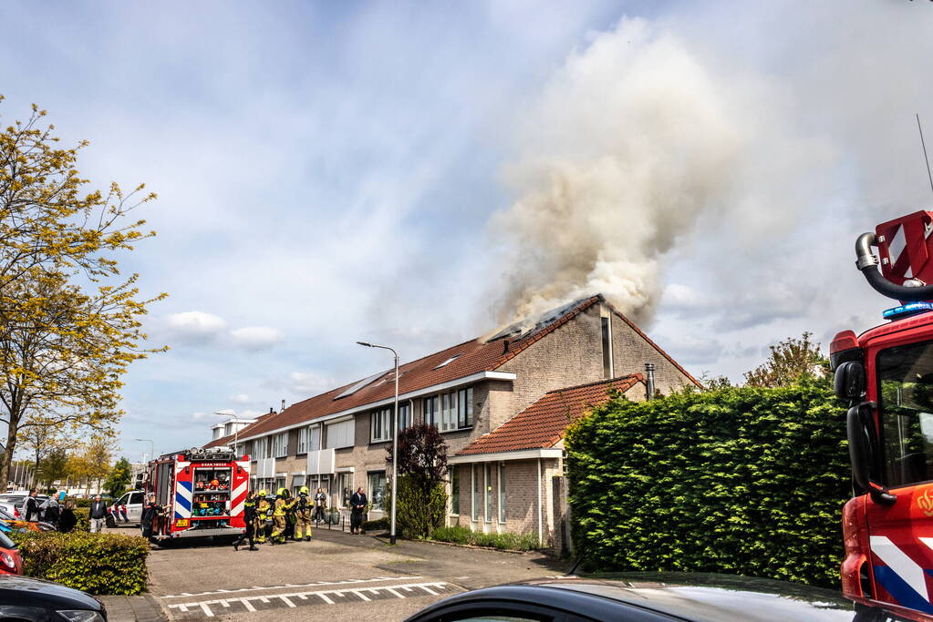 Veel rookontwikkeling bij uitslaande woningbrand