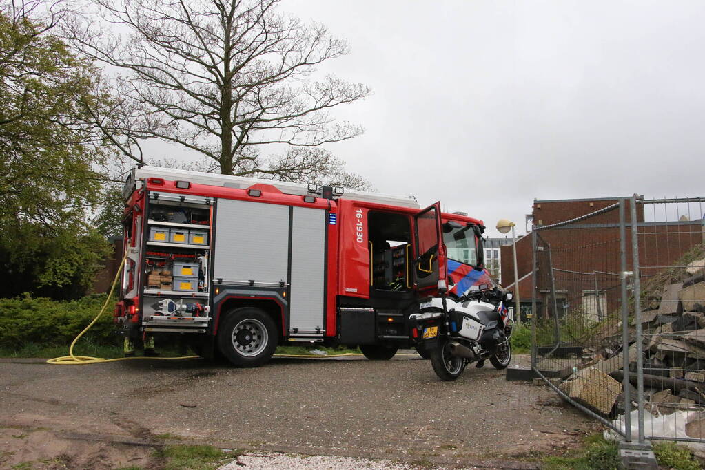 Brand in sloopwoning snel onder controle