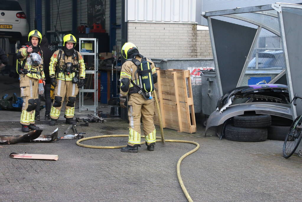 Brand bij autoschade herstelbedrijf