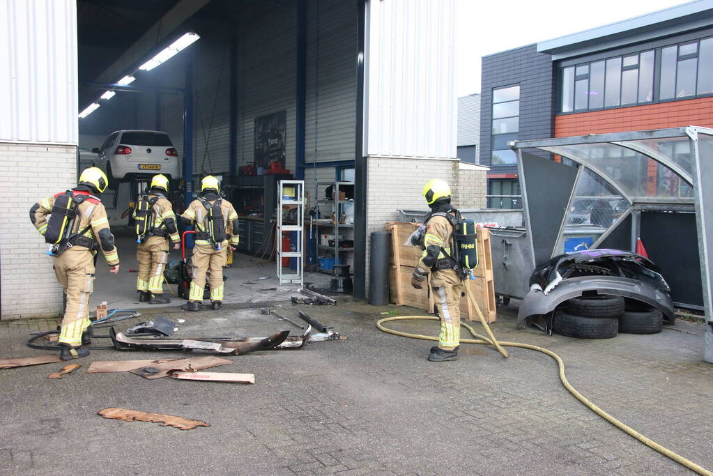 Brand bij autoschade herstelbedrijf