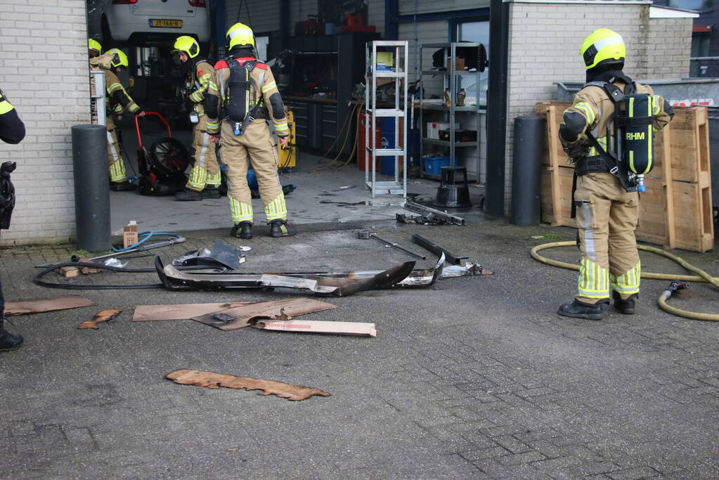 Brand bij autoschade herstelbedrijf