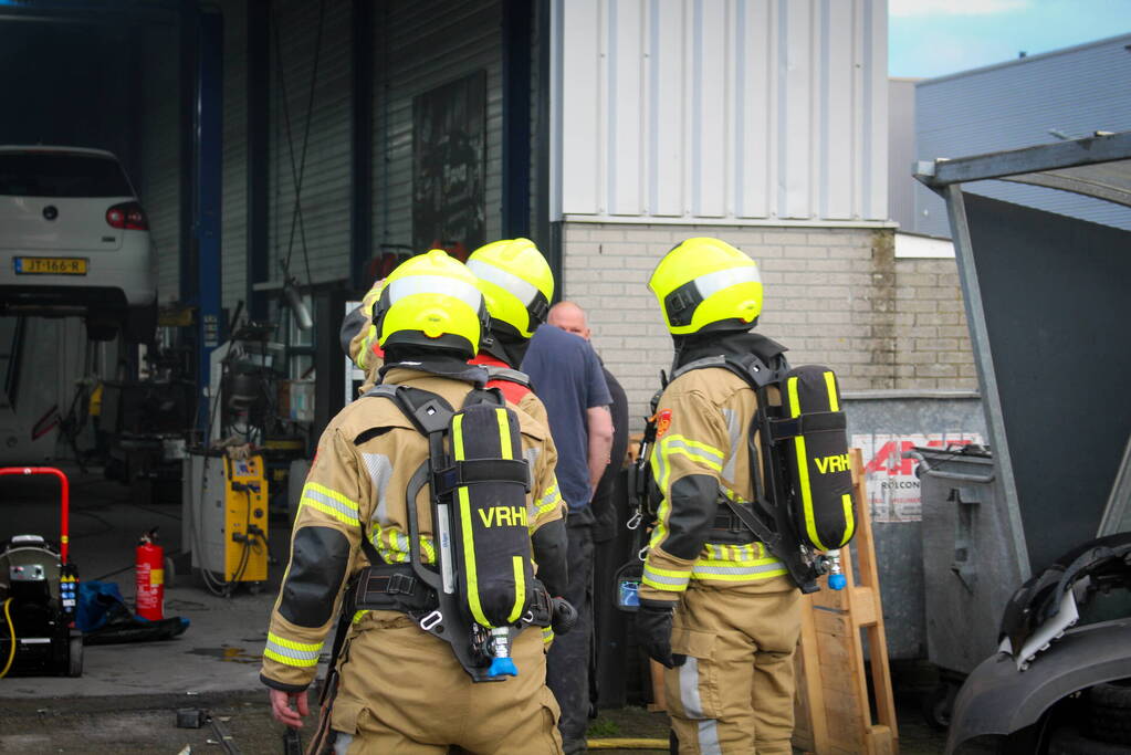 Brand bij autoschade herstelbedrijf