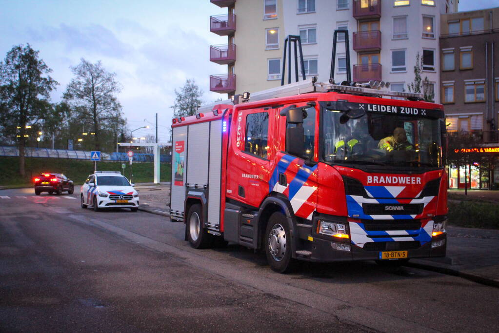 Brandweer zoekt oorzaak van vreemde lucht