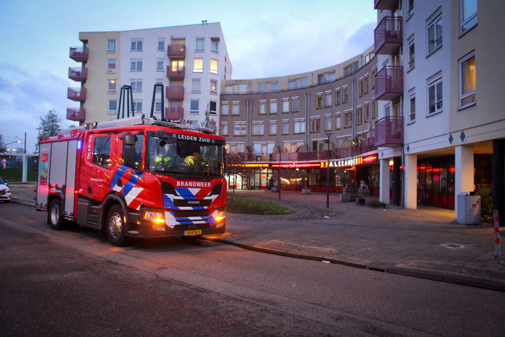 Brandweer zoekt oorzaak van vreemde lucht