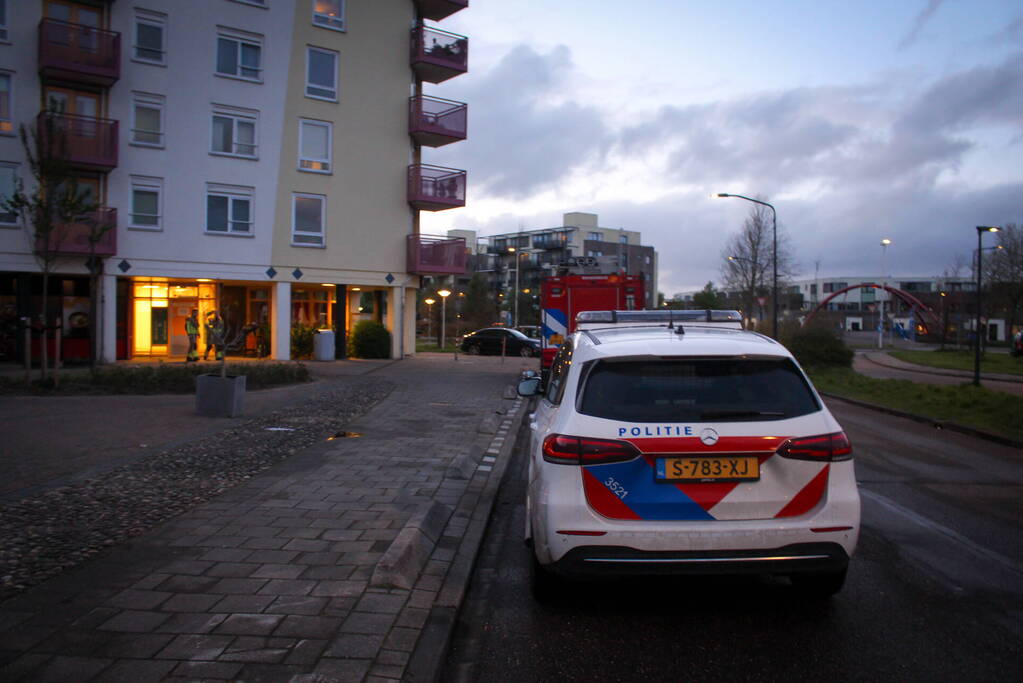 Brandweer zoekt oorzaak van vreemde lucht