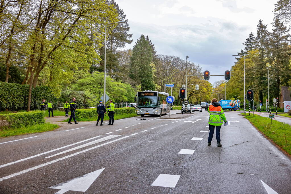 Persoon gewond bij botsing met lijnbus