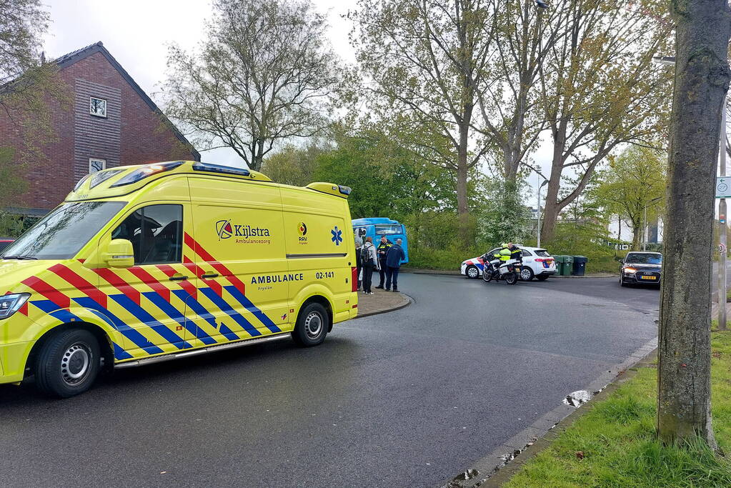 Fietser gewond bij botsing met lijnbus