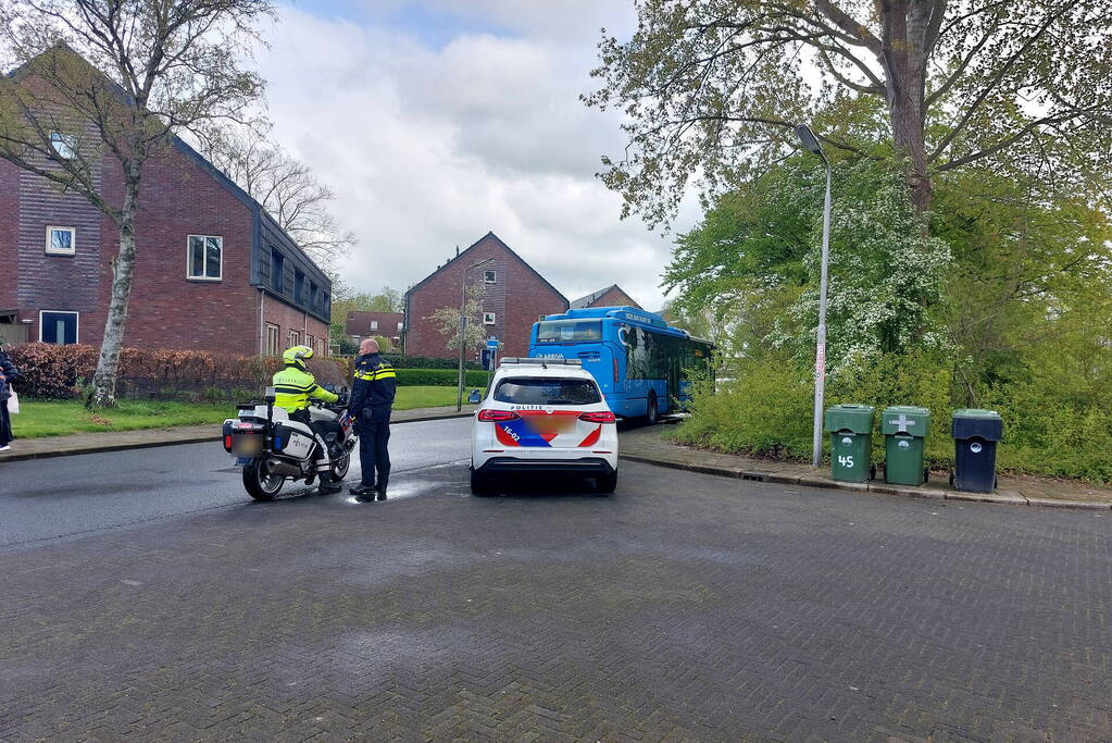 Fietser gewond bij botsing met lijnbus