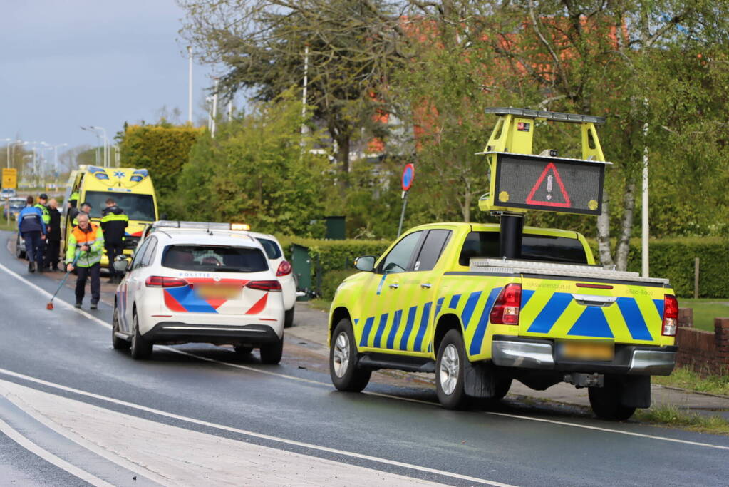 Twee voertuigen beschadigd bij botsing