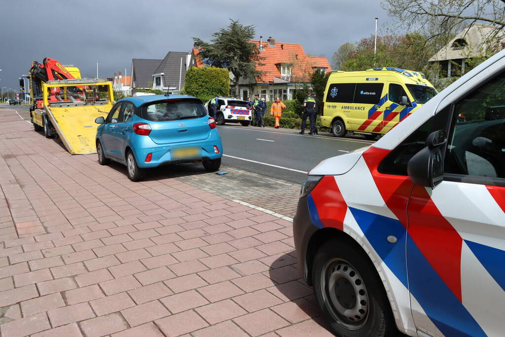 Twee voertuigen beschadigd bij botsing