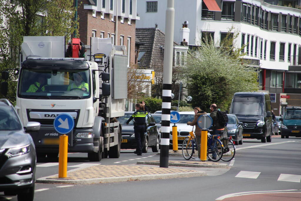 Automobilist richt ravage aan bij ongeval