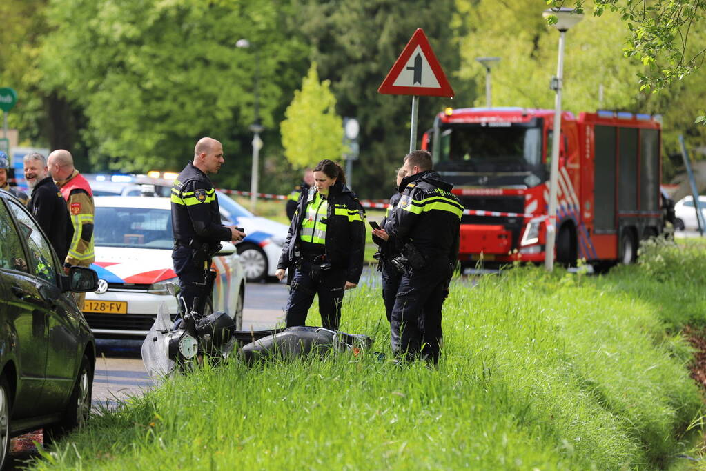 Scooterrijder zwaargewond bij aanrijding