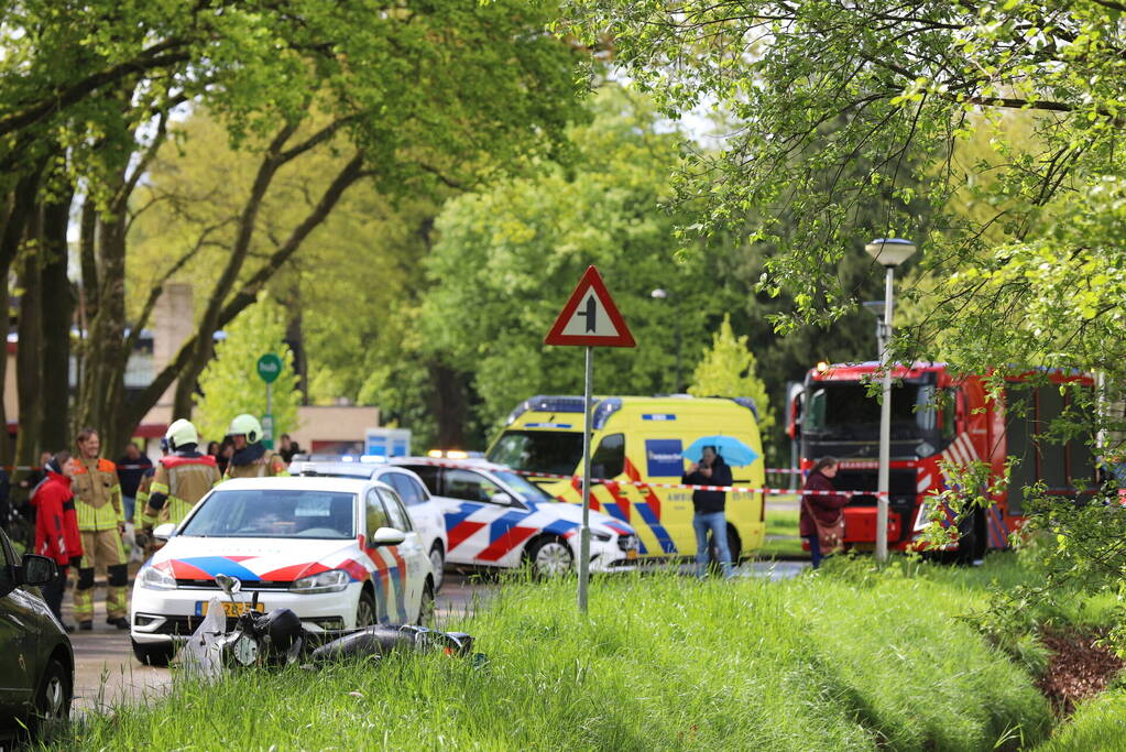 Scooterrijder zwaargewond bij aanrijding