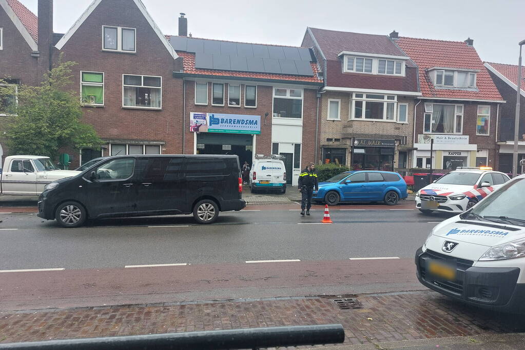 Veel schade bij ongeval tussen twee busjes