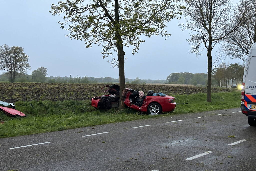 Persoon bekneld na ernstig ongeval