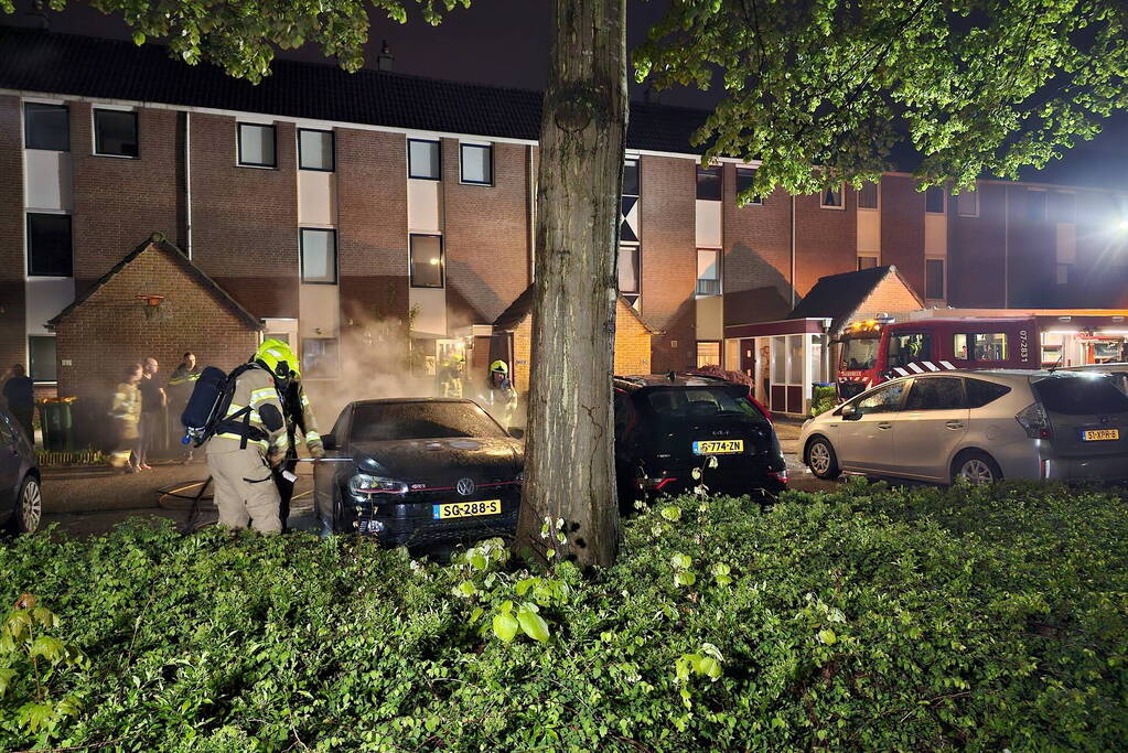 Auto volledig verwoest door brand