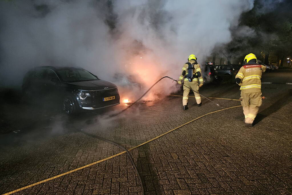 Auto volledig verwoest door brand