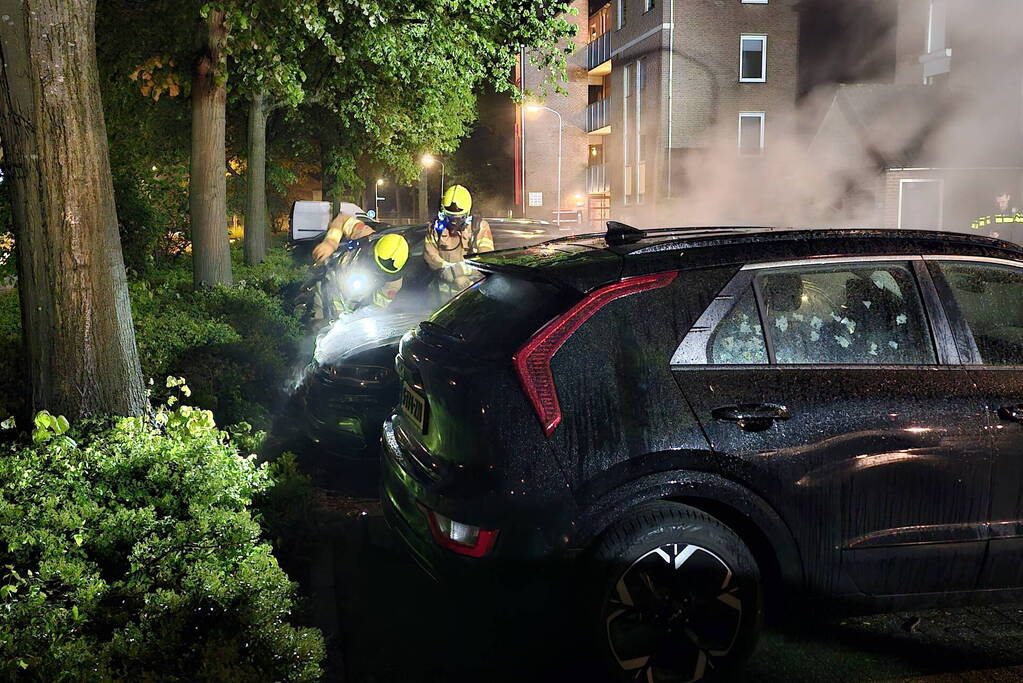 Auto volledig verwoest door brand