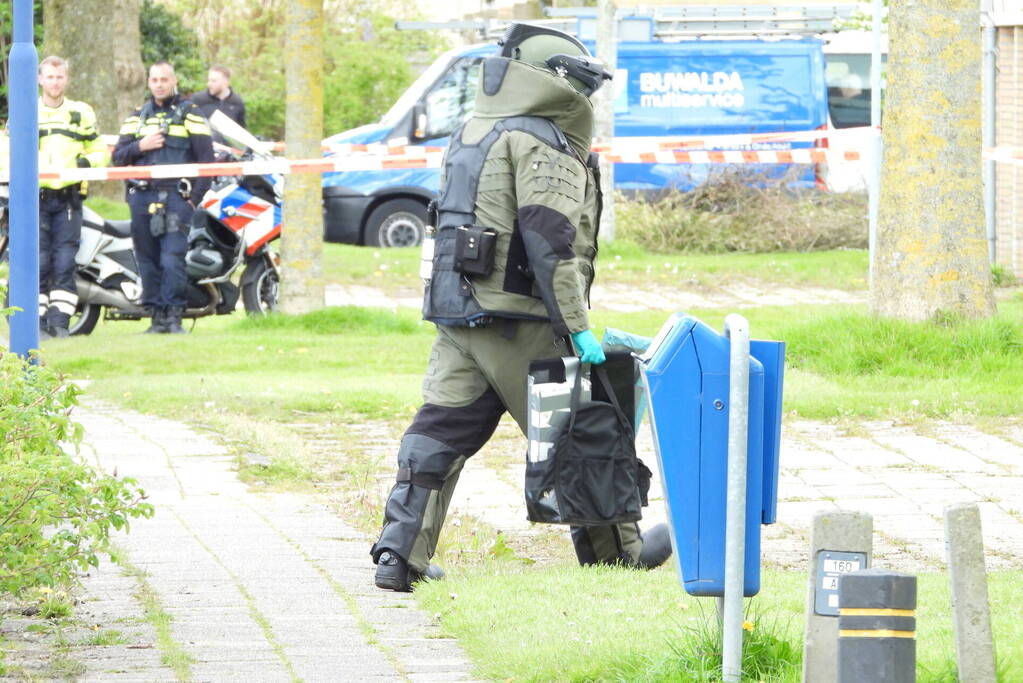 Mogelijk explosieven gevonden, omgeving afgezet explosieven Opruimingsdienst Defensie ingeschakeld