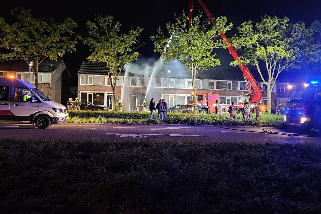 Vlammenzee, enorme ravage en zwaargewonde in woning na explosie in meterkast