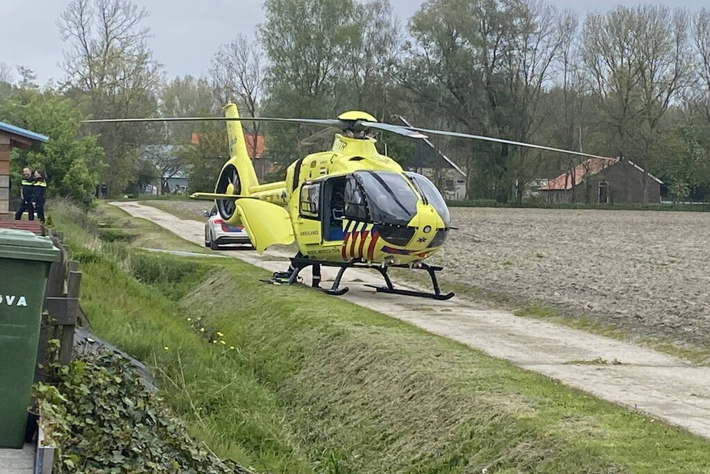 Traumahelikopter vervoerd patiënt naar ziekenhuis