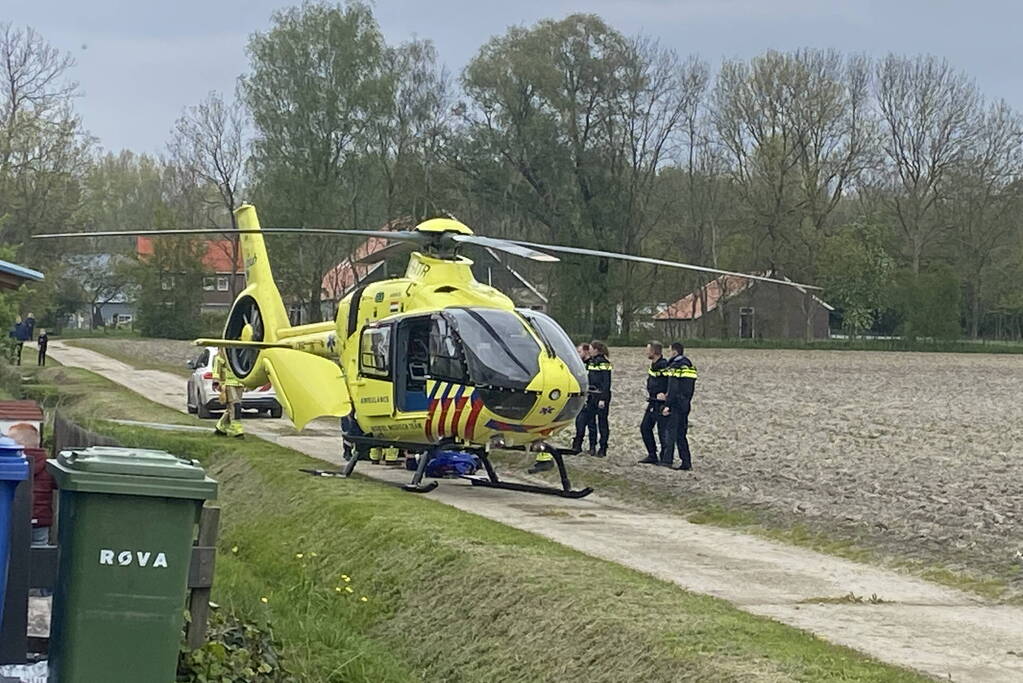 Traumahelikopter vervoerd patiënt naar ziekenhuis