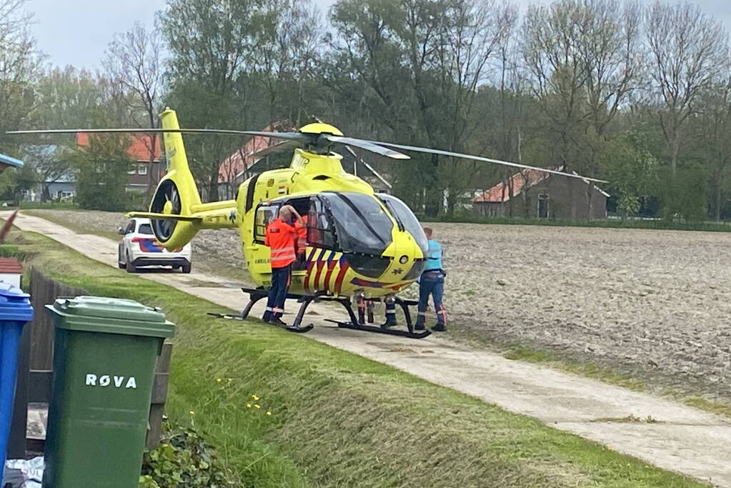 Traumahelikopter vervoerd patiënt naar ziekenhuis