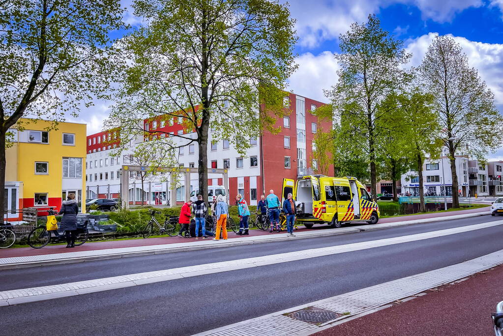 Fietsster komt lelijk ten val