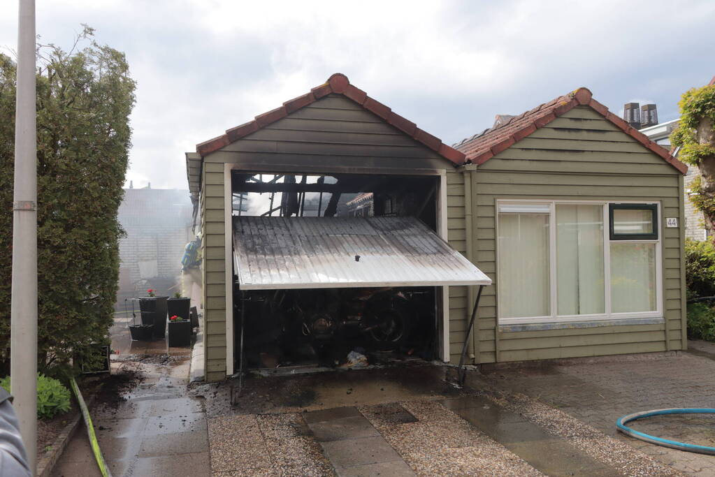 Uitslaande brand in garagebox