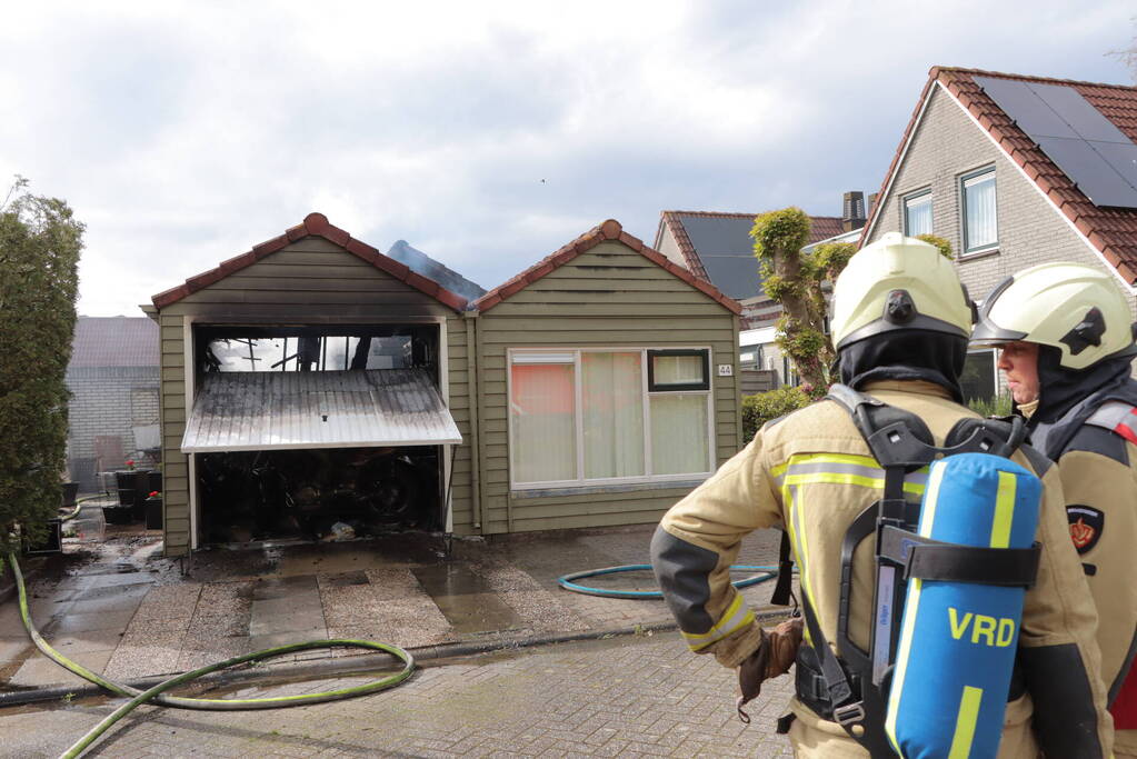 Uitslaande brand in garagebox