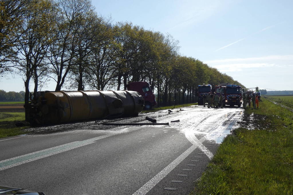 N381 urenlang afgesloten door ernstig ongeval met vrachtwagen