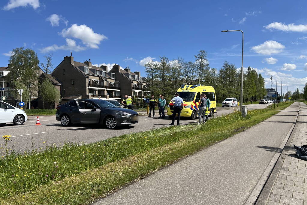 Ongeval tussen twee personenauto's door voorrangsfout