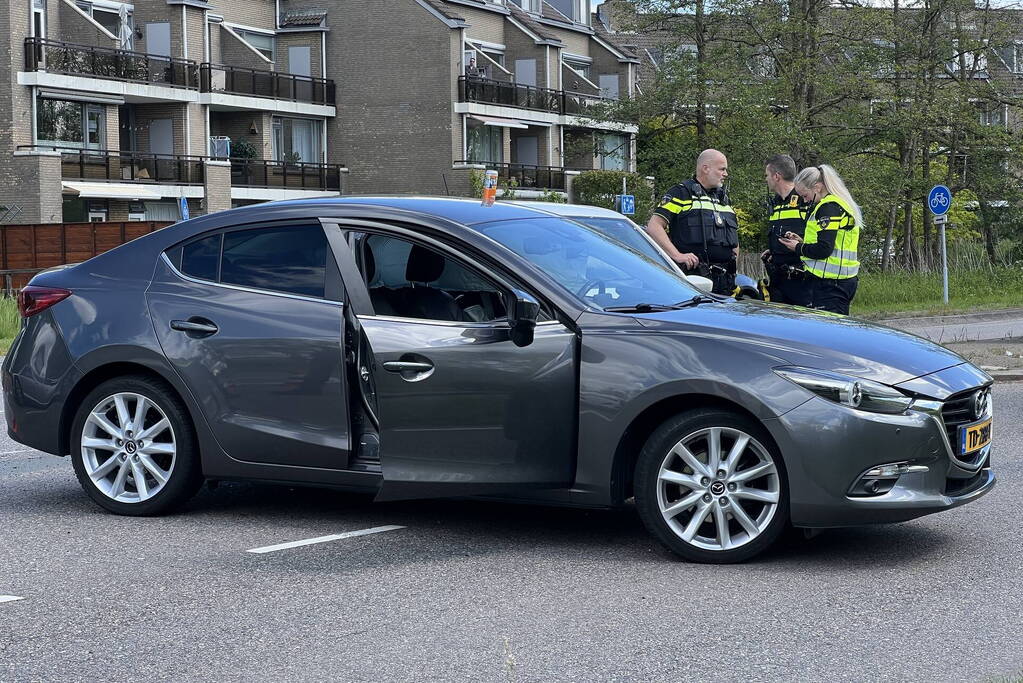 Ongeval tussen twee personenauto's door voorrangsfout